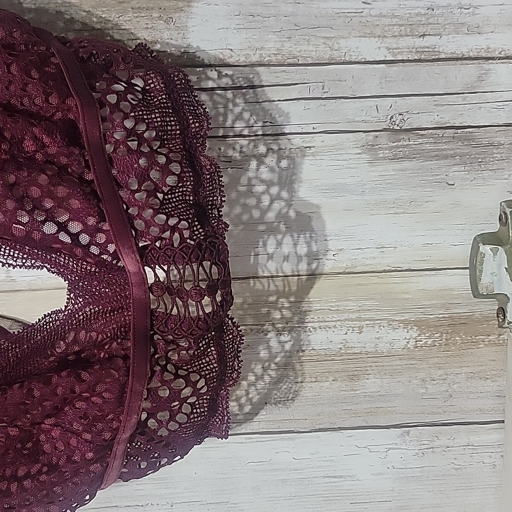 Victoria's Secret Burgundy Lace Bralette Medium - Picture 5 of 8